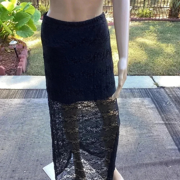 Elegant Black Lace Maxi Skirt